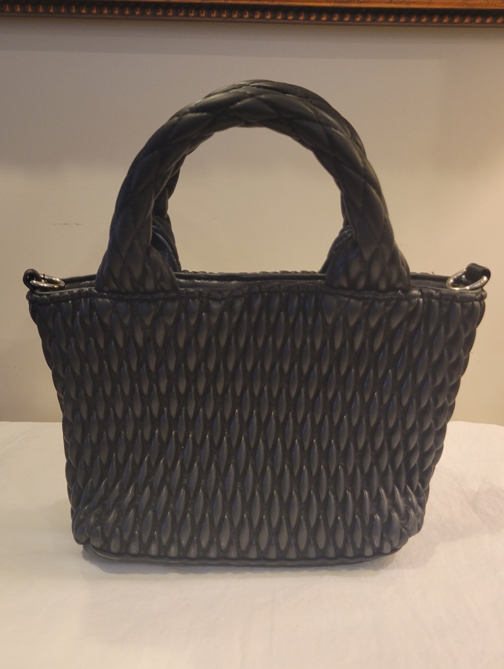 👛EUC~ ECOSTITCH QUILTED MINI SATCHEL